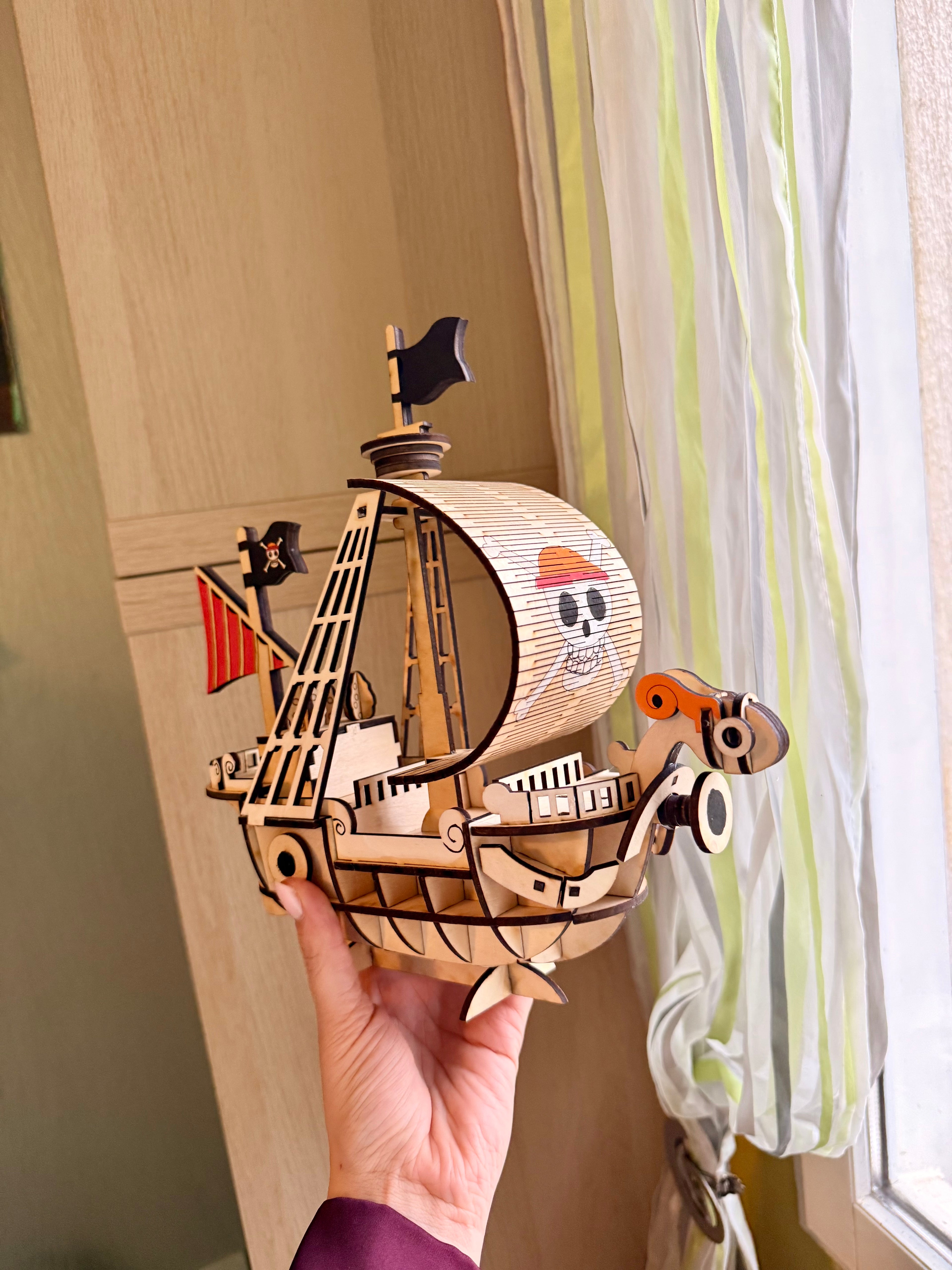 Décoration bateau pirate en bois – Réplique du Vogue Merry | One Piece
